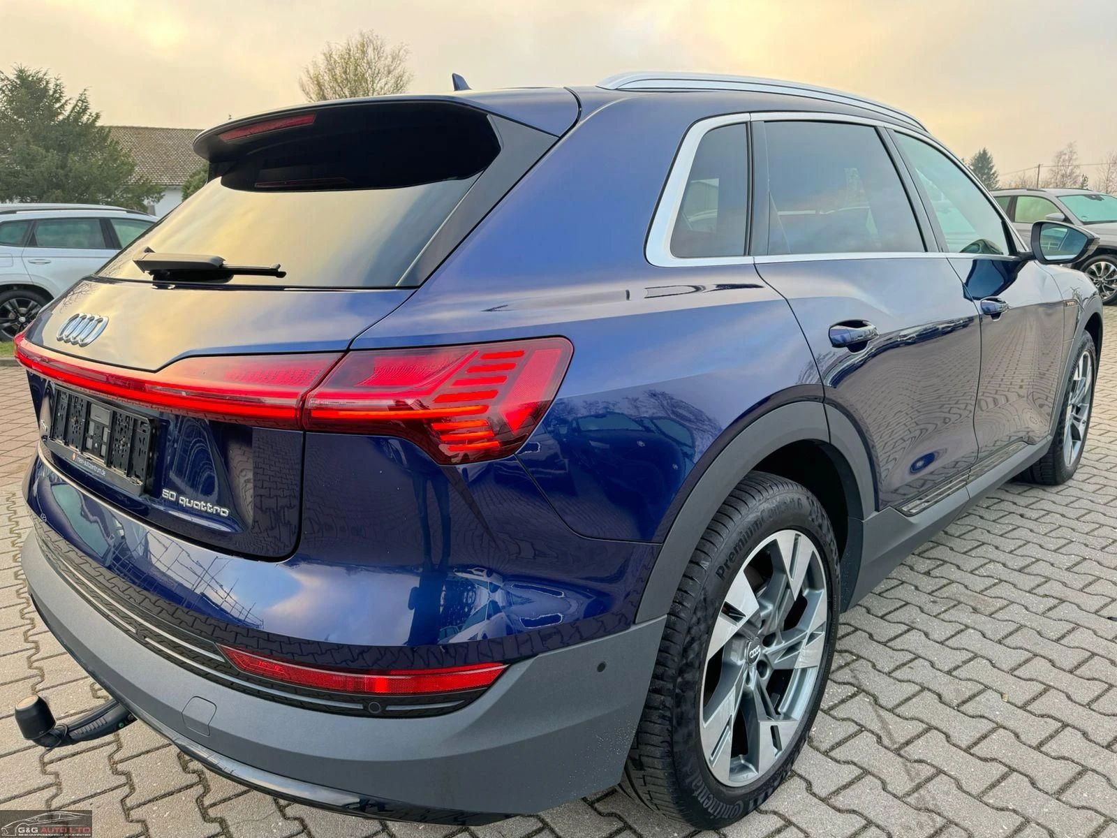 Audi E-Tron QUATTRO/313HP/NAVI/LEATHER/LED/ACC/AMBI/116f - изображение 6