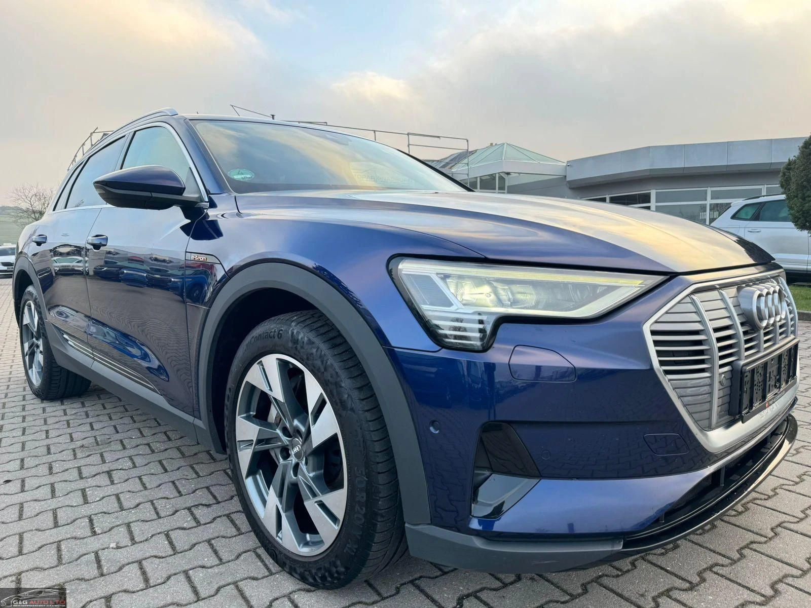Audi E-Tron QUATTRO/313HP/NAVI/LEATHER/LED/ACC/AMBI/116f - изображение 2