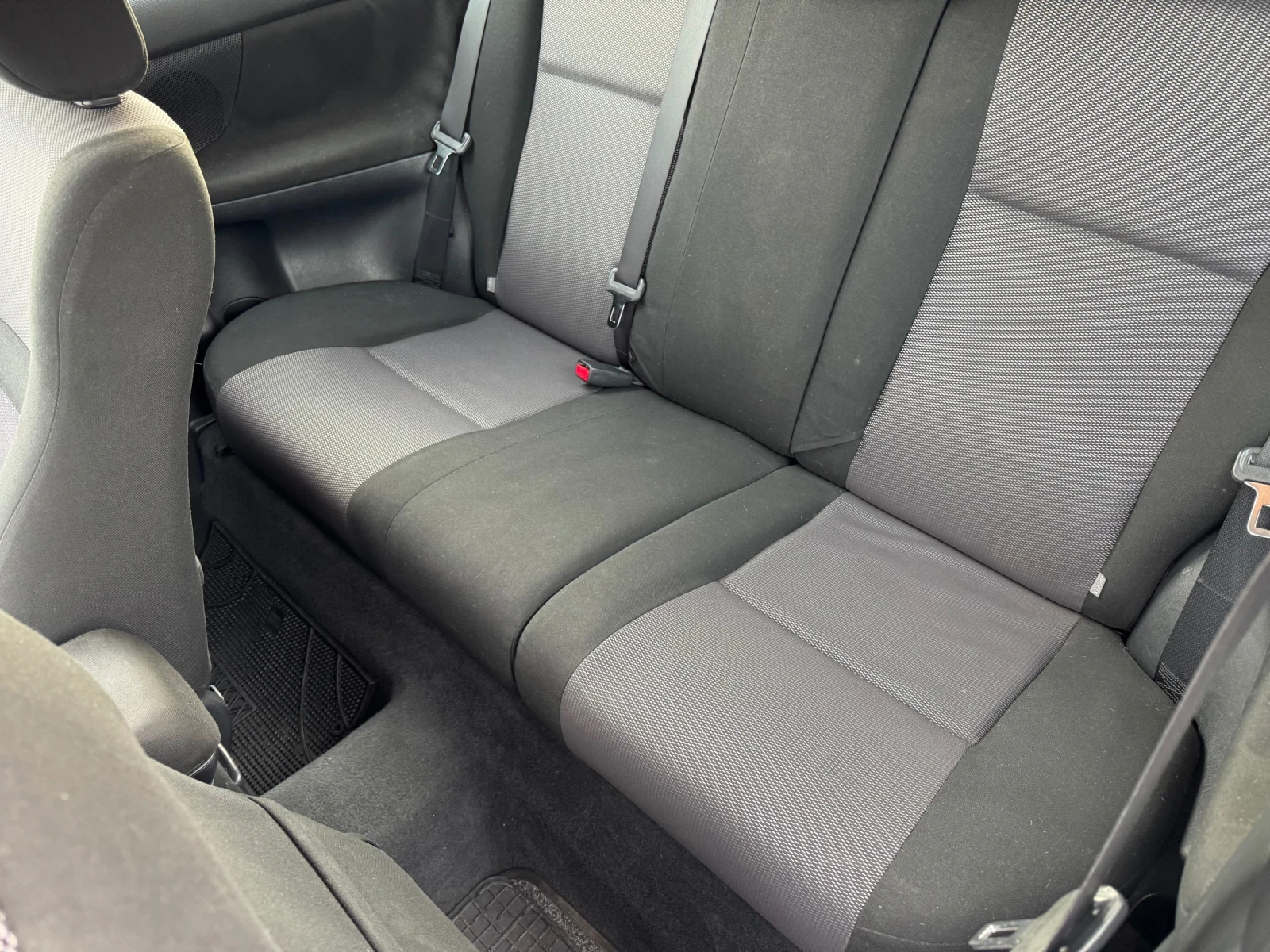 Toyota Corolla 1.4d / АВТОМАТИК / НОВ СЪЕДИНИТЕЛ - изображение 7
