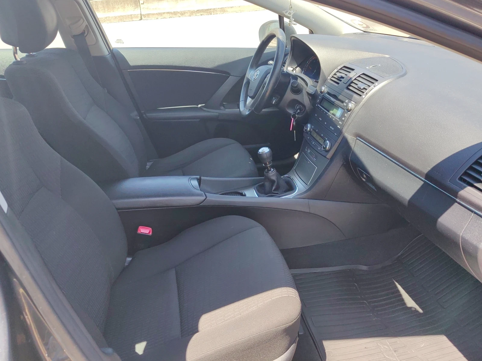 Toyota Avensis 2.0td  127ps | Mobile.bg — изображение 13