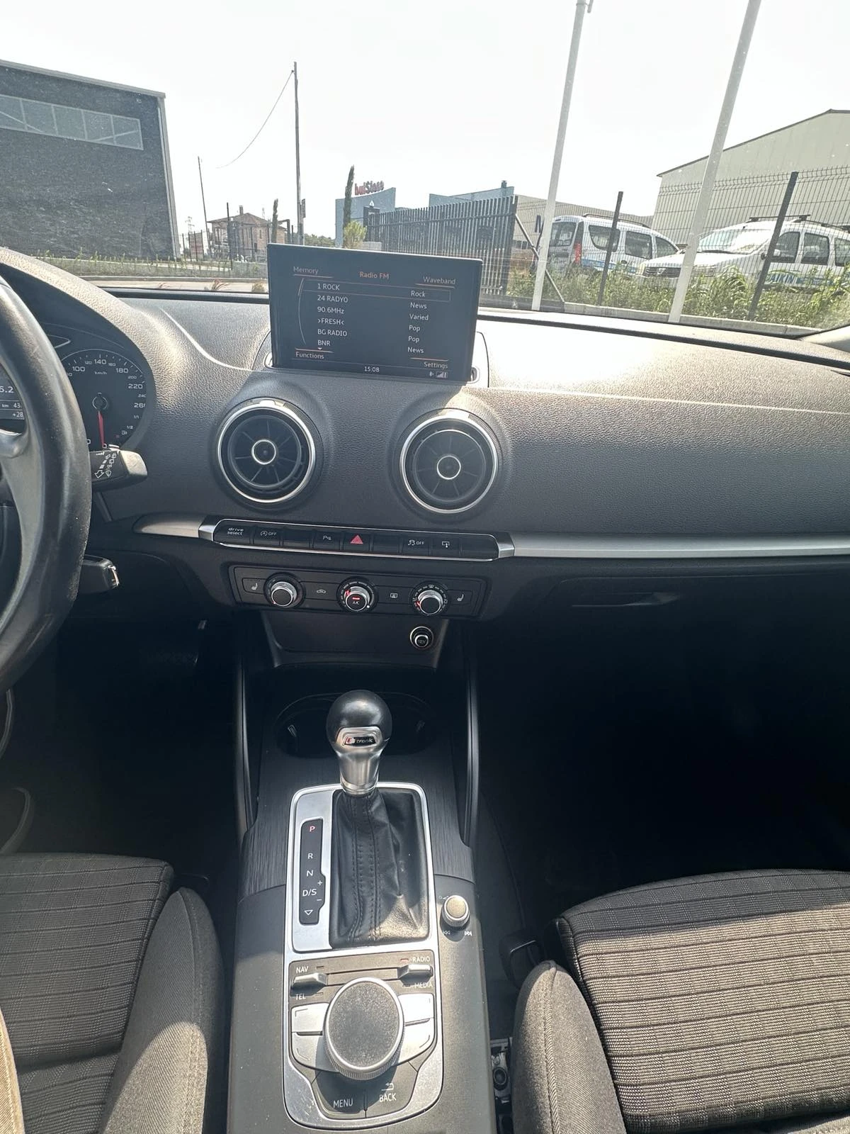 Audi A3 1.6 TDI LED обслужена - изображение 9