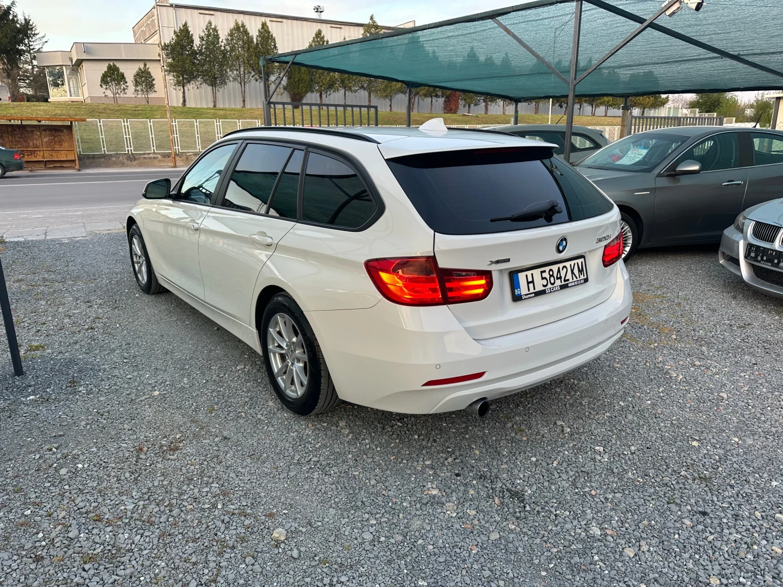 BMW 320 I Xdrive/ Бартер!!!, снимка 4 - Автомобили и джипове - 54092183
