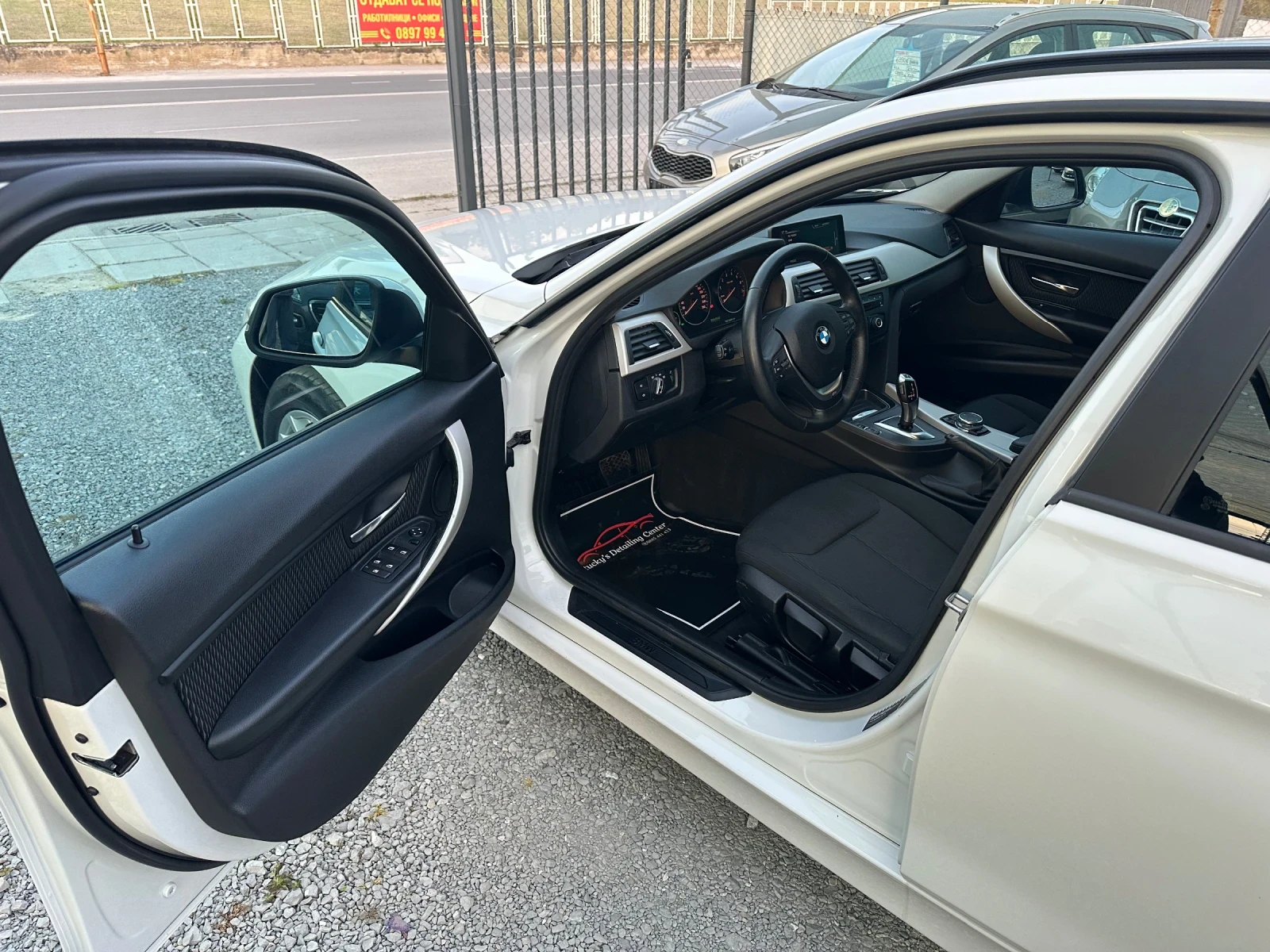 BMW 320 I Xdrive/ Бартер!!!, снимка 8 - Автомобили и джипове - 54092183