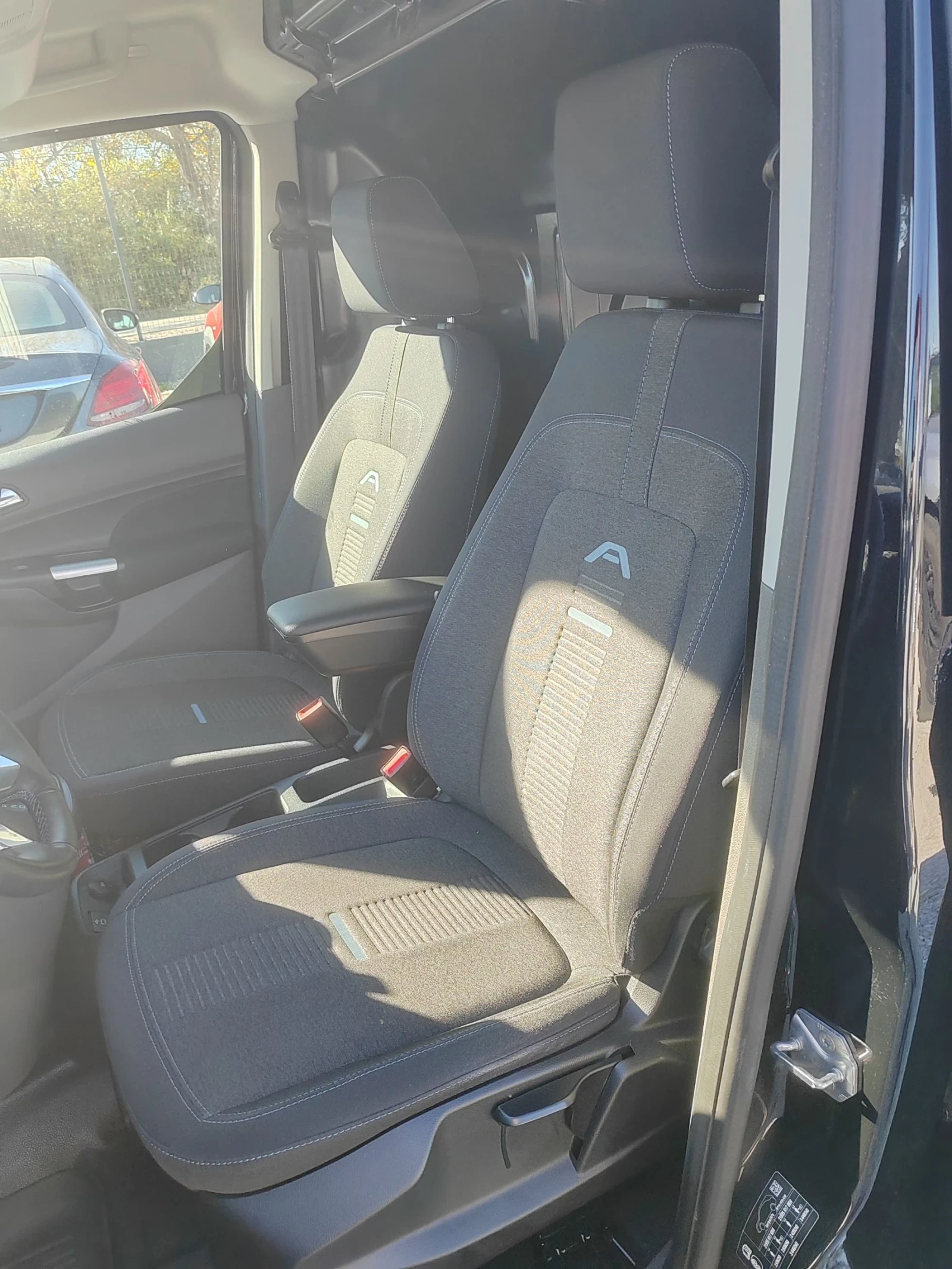 Ford Tourneo Connect 1.5, 120..Tranzit Conect | Mobile.bg   9