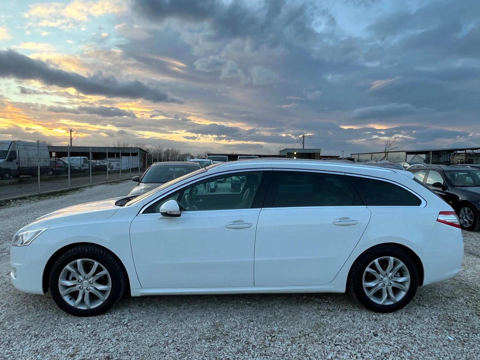 Peugeot 508 Peugeot 508 2.0 HDI SW * ПАНОРАМА* HEAD UP ДИСПЛЕЙ - изображение 4