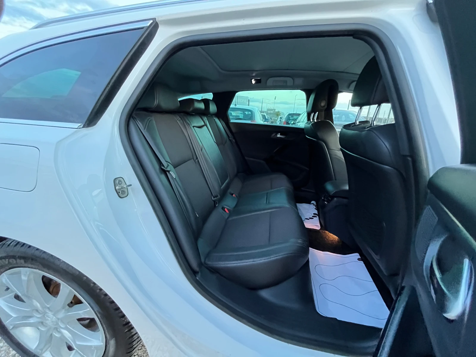 Peugeot 508 Peugeot 508 2.0 HDI SW * ��������* HEAD UP ������� | Mobile.bg � ����������� 13