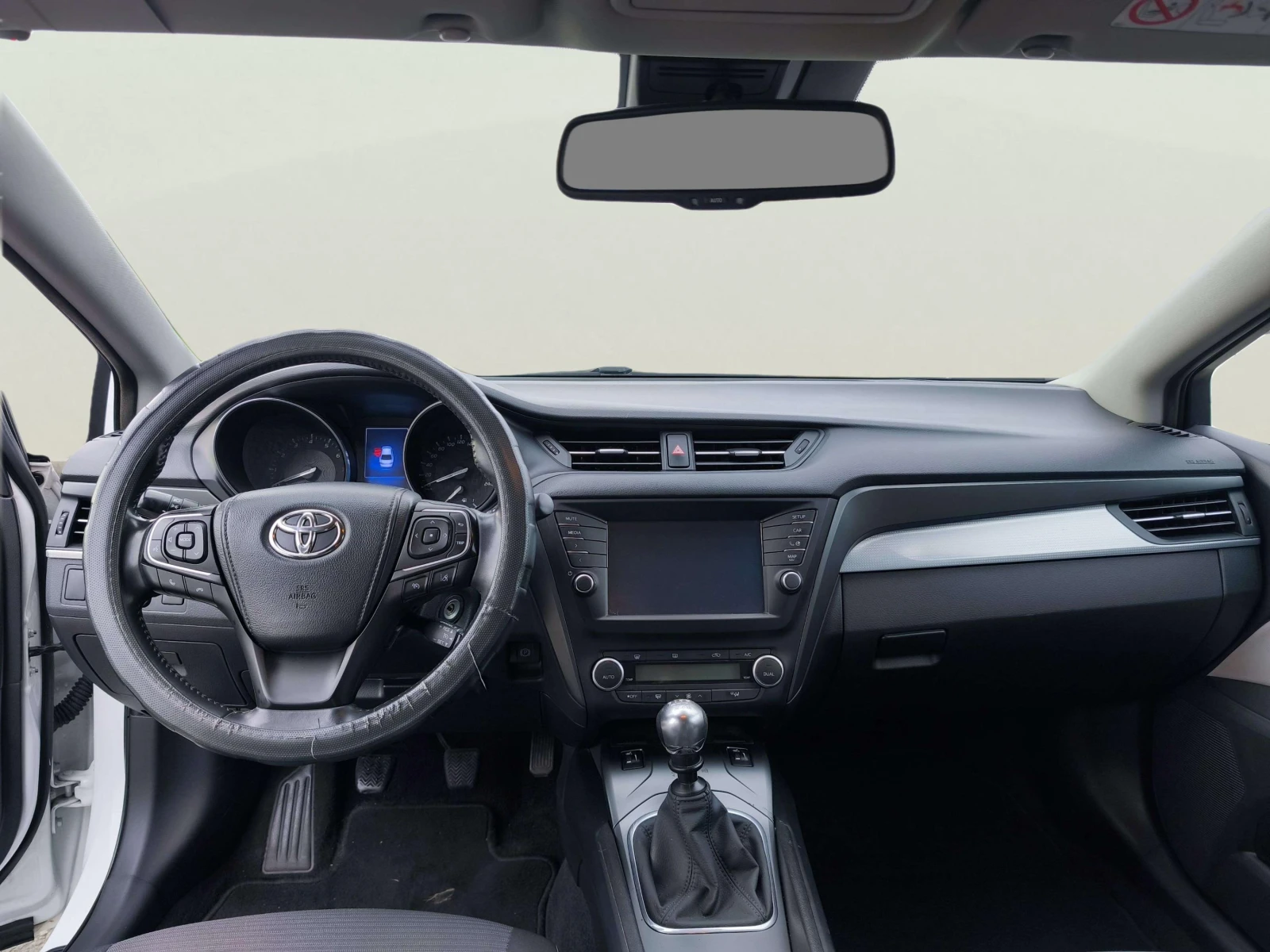 Toyota Avensis 1.6 - изображение 9