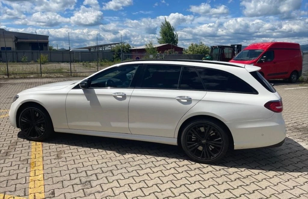 Mercedes-Benz E 400 4Matic AMG-Line - изображение 3