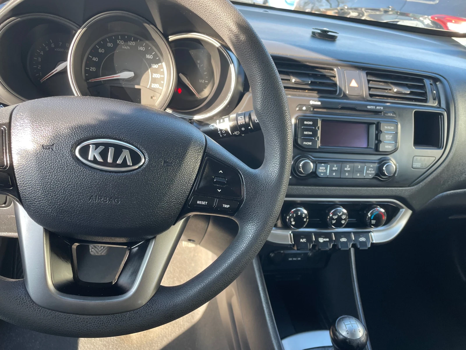 Kia Rio  - изображение 8