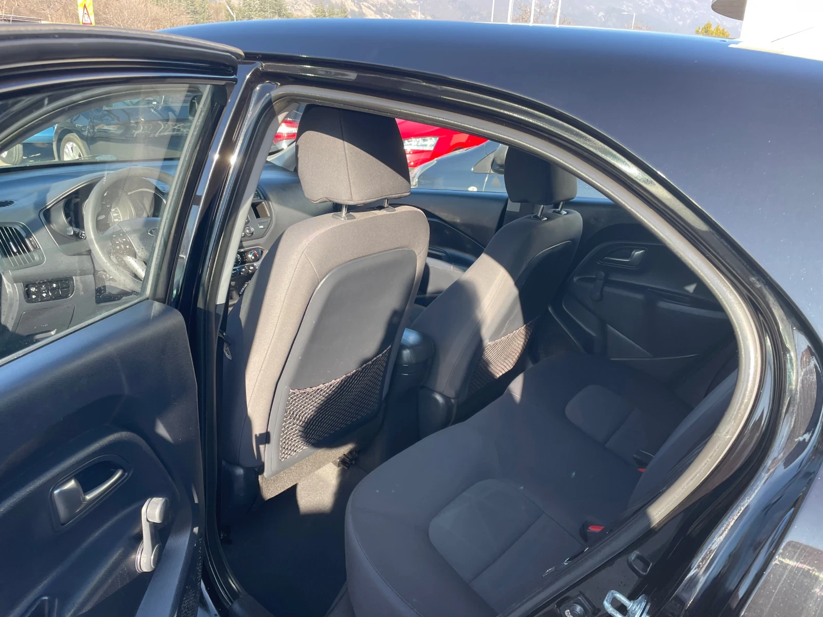 Kia Rio | Mobile.bg � ����������� 11