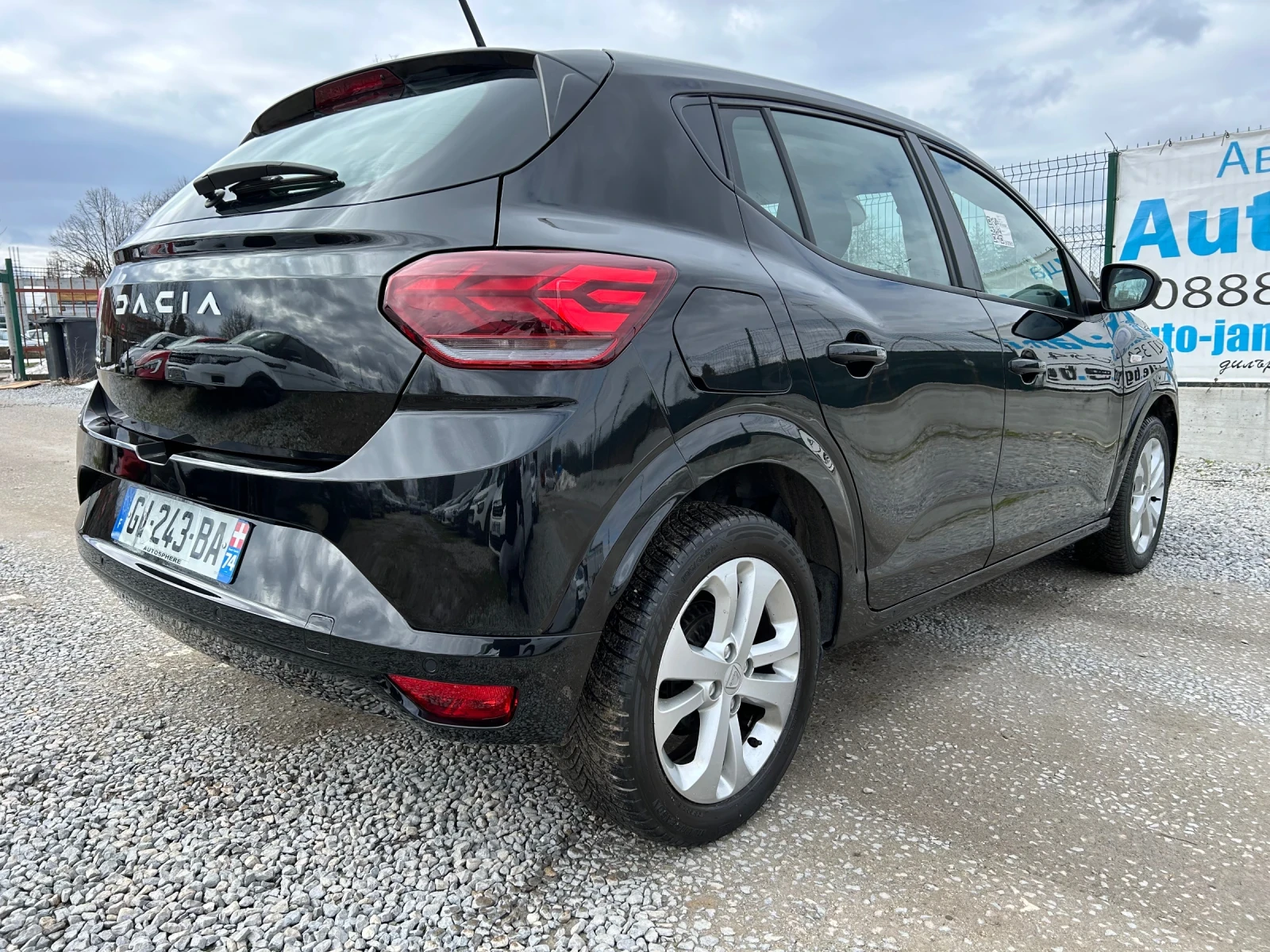 Dacia Sandero 1000T/AUTOMATIC/90K.C./FACELIFT/37000KM, снимка 6 - Автомобили и джипове - 54308647