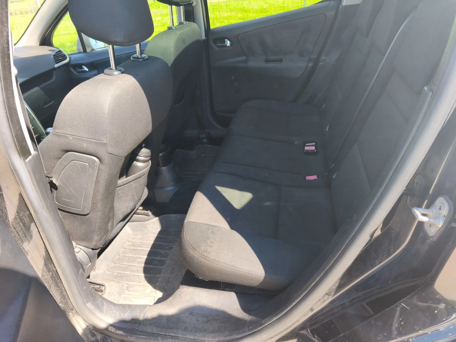 Peugeot 207 1.6hdi  90hp, снимка 12 - Автомобили и джипове - 54338972