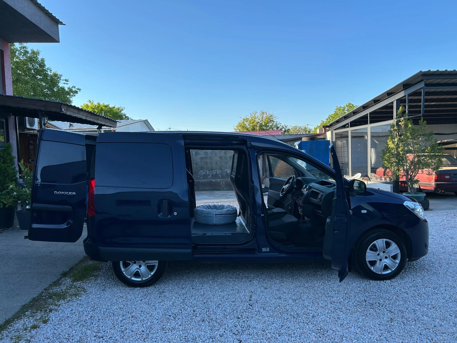 Dacia Dokker 1.6 GAZ/BENZIN , снимка 11 - Автомобили и джипове - 54562829