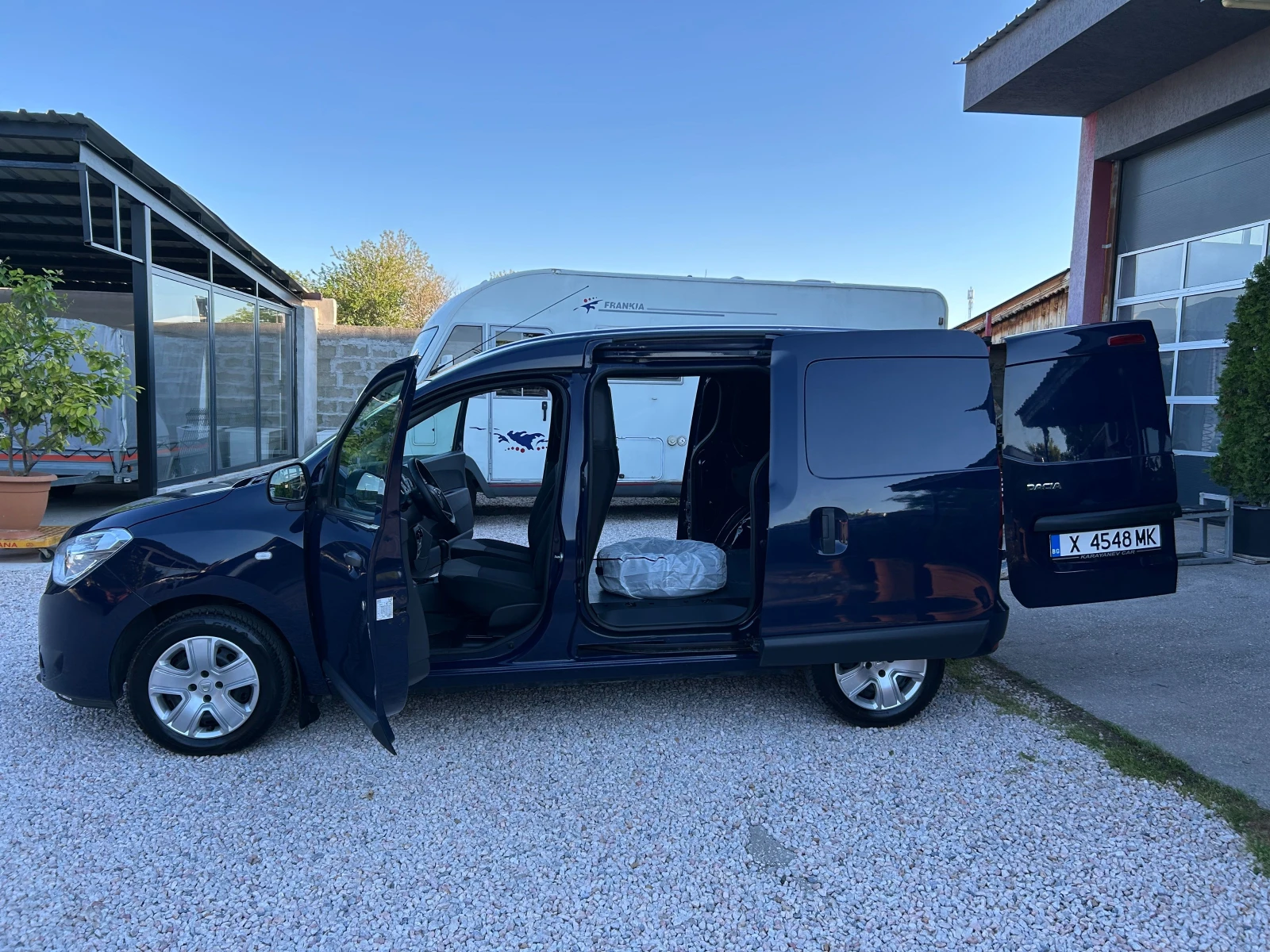 Dacia Dokker 1.6 GAZ/BENZIN , снимка 9 - Автомобили и джипове - 54562829