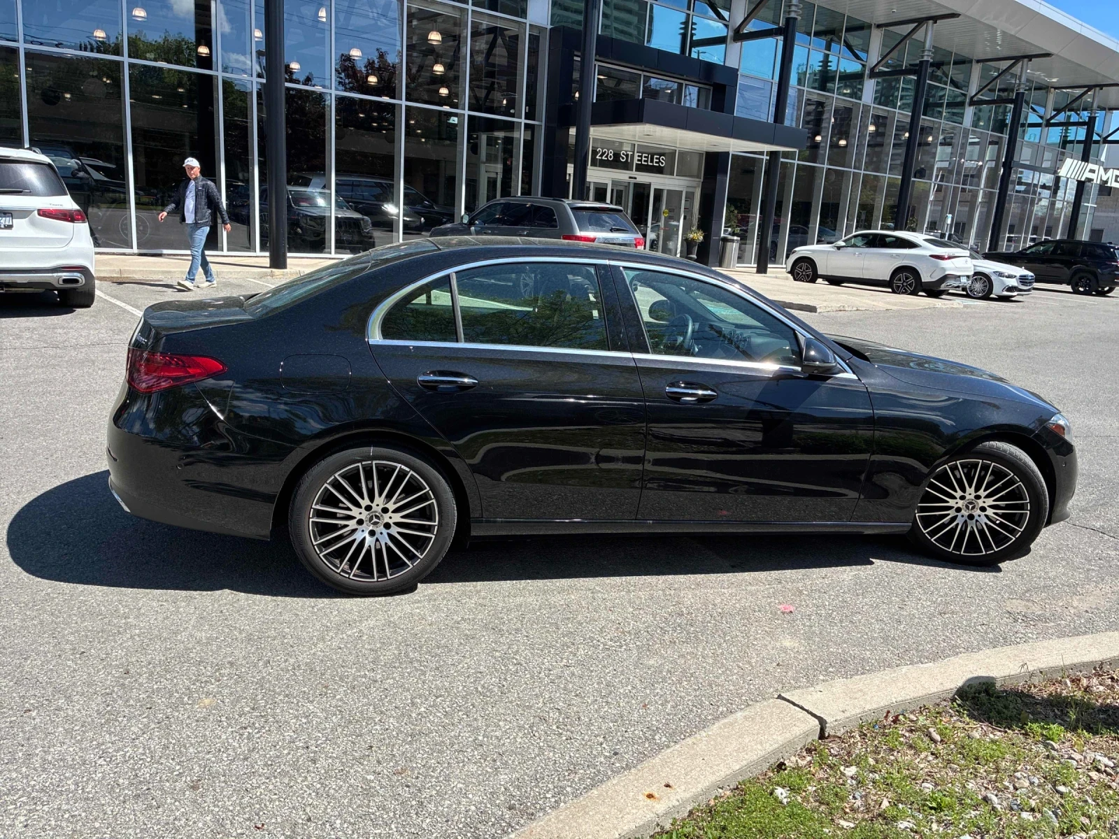 Mercedes-Benz C 300 ДИСТРОНИК * ПОДГРЕВ * ПАНОРАМА * 360 * CARFAX, снимка 3 - Автомобили и джипове - 54720981