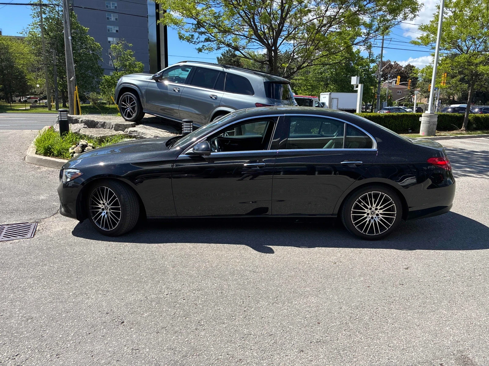 Mercedes-Benz C 300 ДИСТРОНИК * ПОДГРЕВ * ПАНОРАМА * 360 * CARFAX, снимка 2 - Автомобили и джипове - 54720981