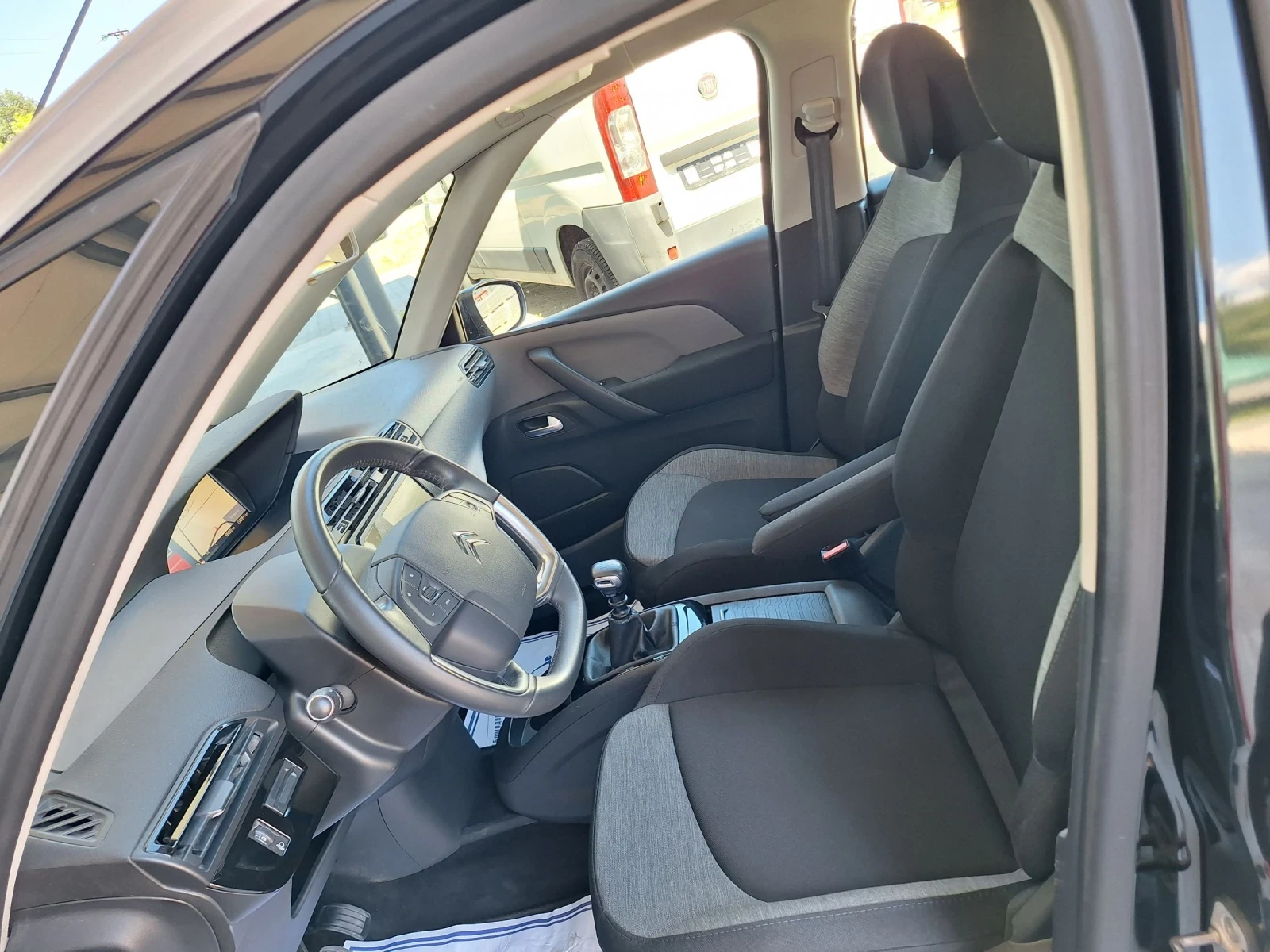 Citroen Grand C4 Picasso 8 мм верига 2021 г 7 места, снимка 16 - Автомобили и джипове - 54838911