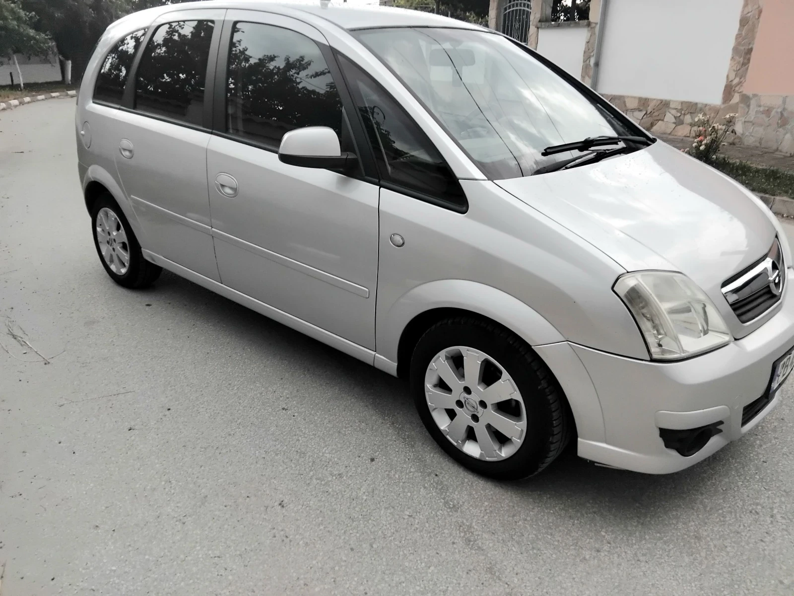 Opel Meriva 1.4i.75k + КЛИМА + ГАЗОВ ИНЖЕКЦИОН 2007г , снимка 4 - Автомобили и джипове - 55124965