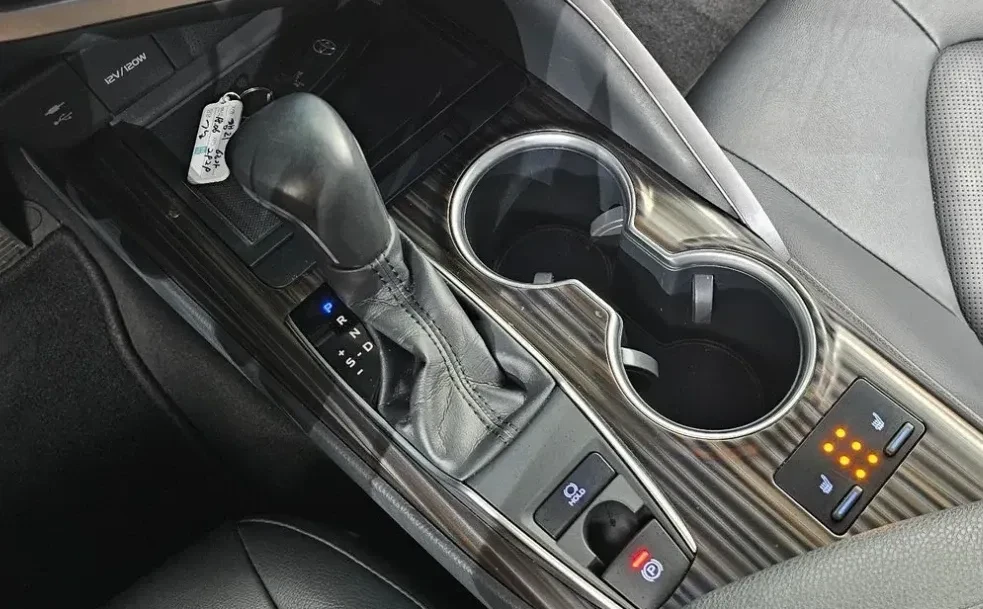 Toyota Camry 2.5 ������ ���. 3 ������ �.� | Mobile.bg � ����������� 2
