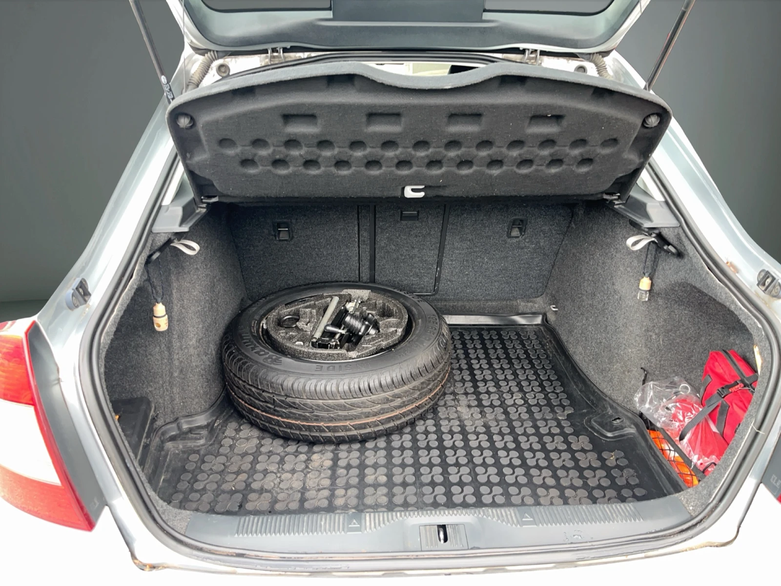 Skoda Octavia 1.6 MPI LPG, снимка 13 - Автомобили и джипове - 55177304