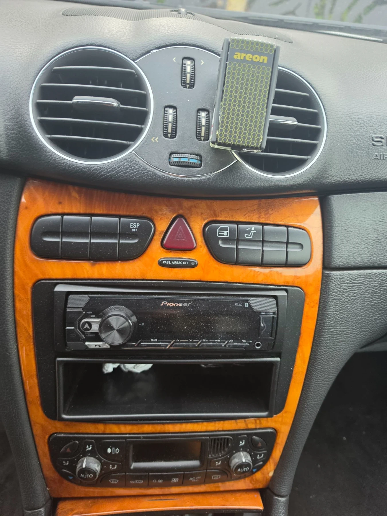 Mercedes-Benz CLK, снимка 11 - Автомобили и джипове - 56277288