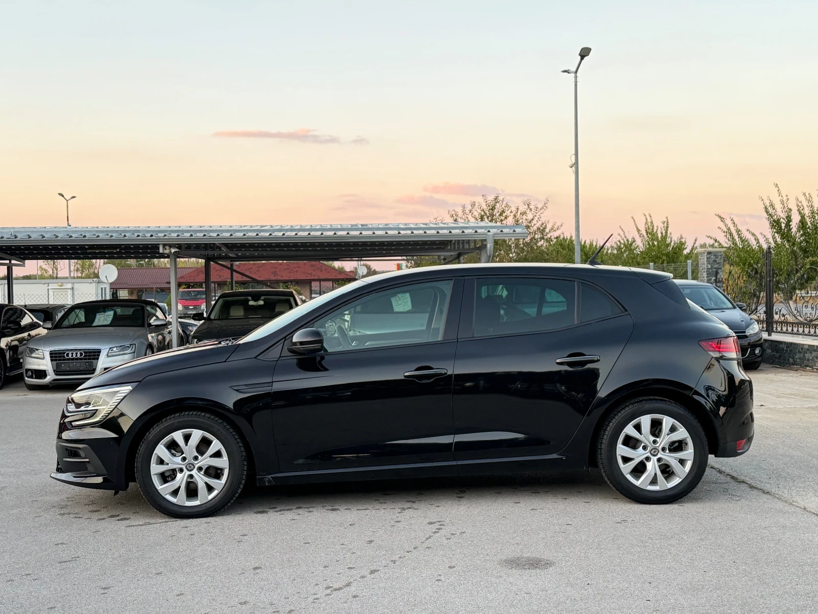Renault Megane 1.5DCI АВТОМАТ ИТАЛИЯ, снимка 2 - Автомобили и джипове - 56278983