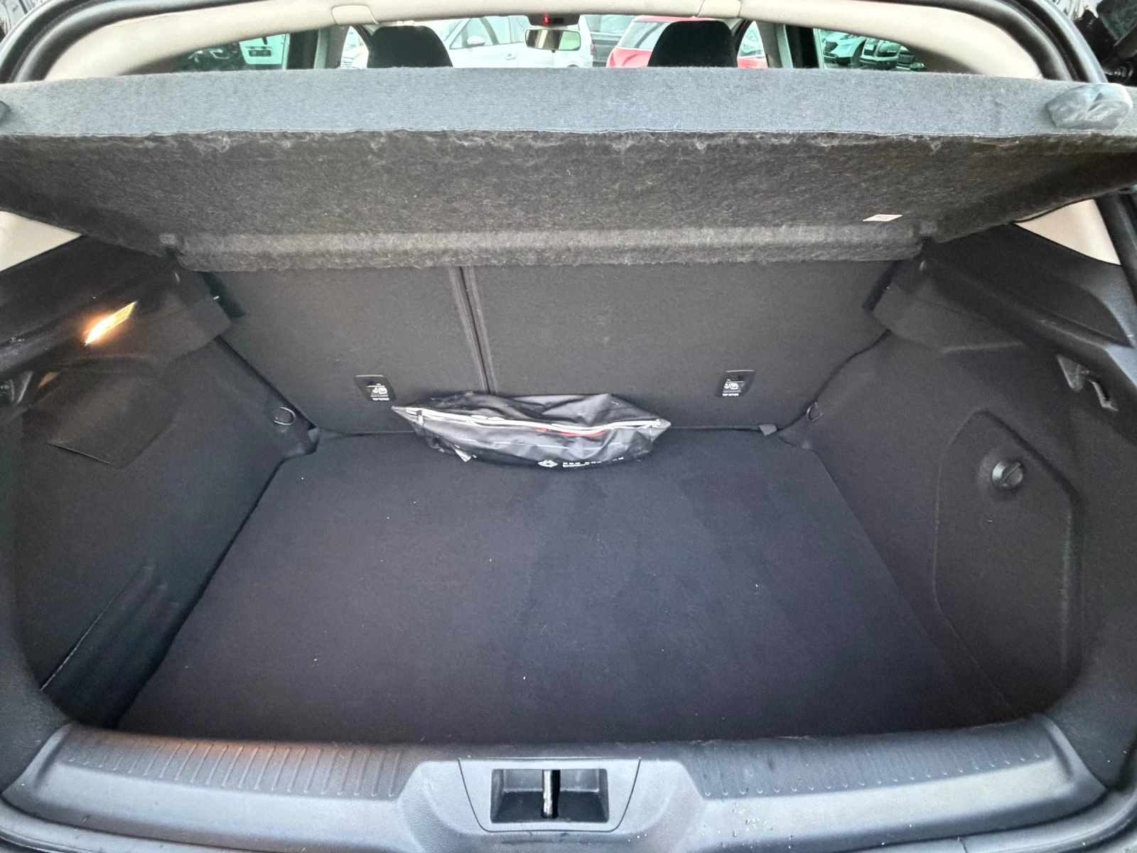 Renault Megane 1.5DCI АВТОМАТ ИТАЛИЯ, снимка 10 - Автомобили и джипове - 56278983