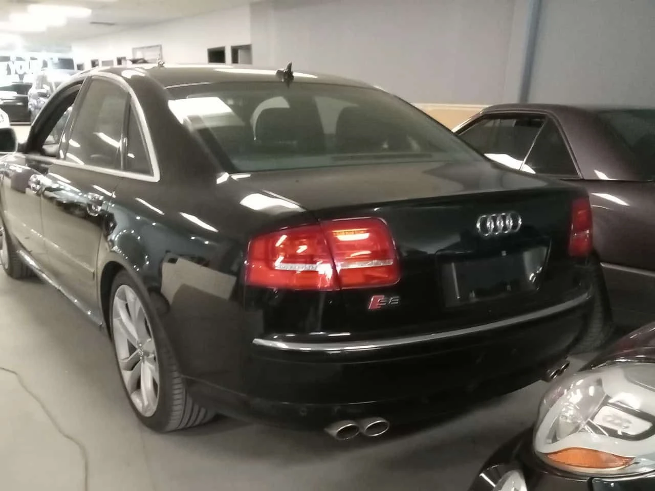 Audi S8 * 4dr Sdn * CARFAX * ����� �� ����������� | Mobile.bg � ����������� 4