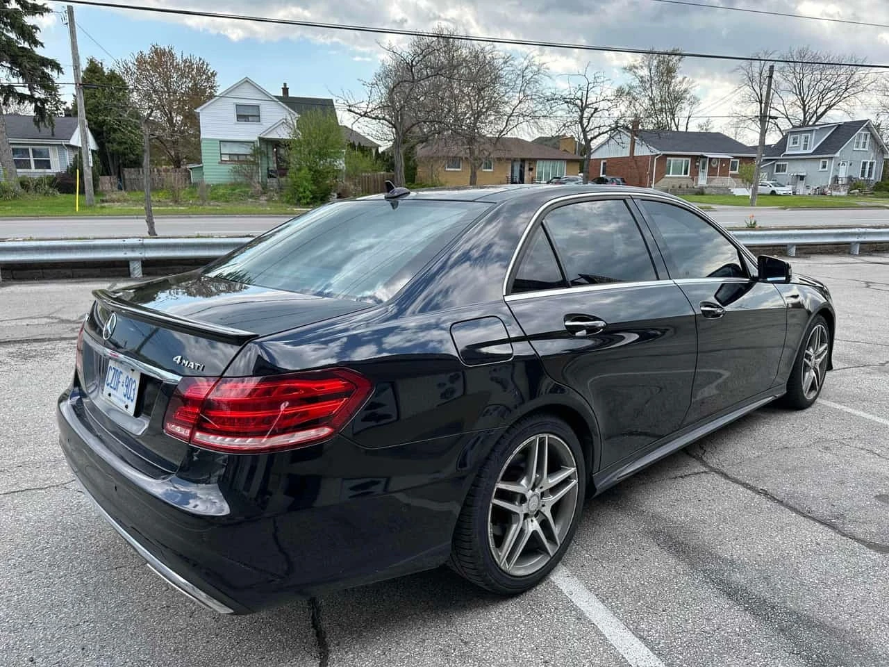 Mercedes-Benz E 400 4MATIC * AMG * CARFAX * , снимка 3 - Автомобили и джипове - 56706729