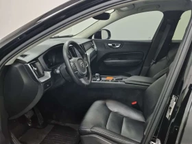 Volvo XC60 * CORE * ПАНОРАМА* ДВА ЧИФТА ГУМИ* , снимка 9