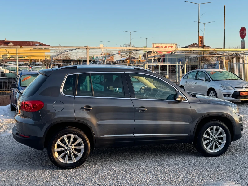 VW Tiguan 2.0TDI* NAVI* AVTOMAT* HI-LiNE* TOP* ЛИЗИНГ, снимка 5 - Автомобили и джипове - 48755343