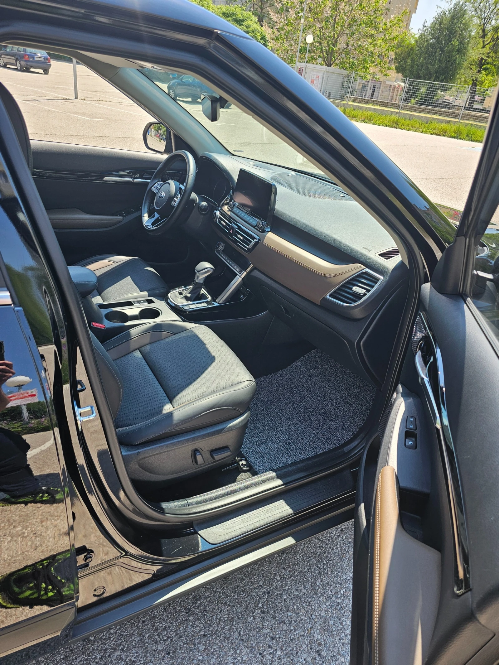 Kia Seltos 1.6 CRDi Noblesse * УНИКАТ - изображение 9