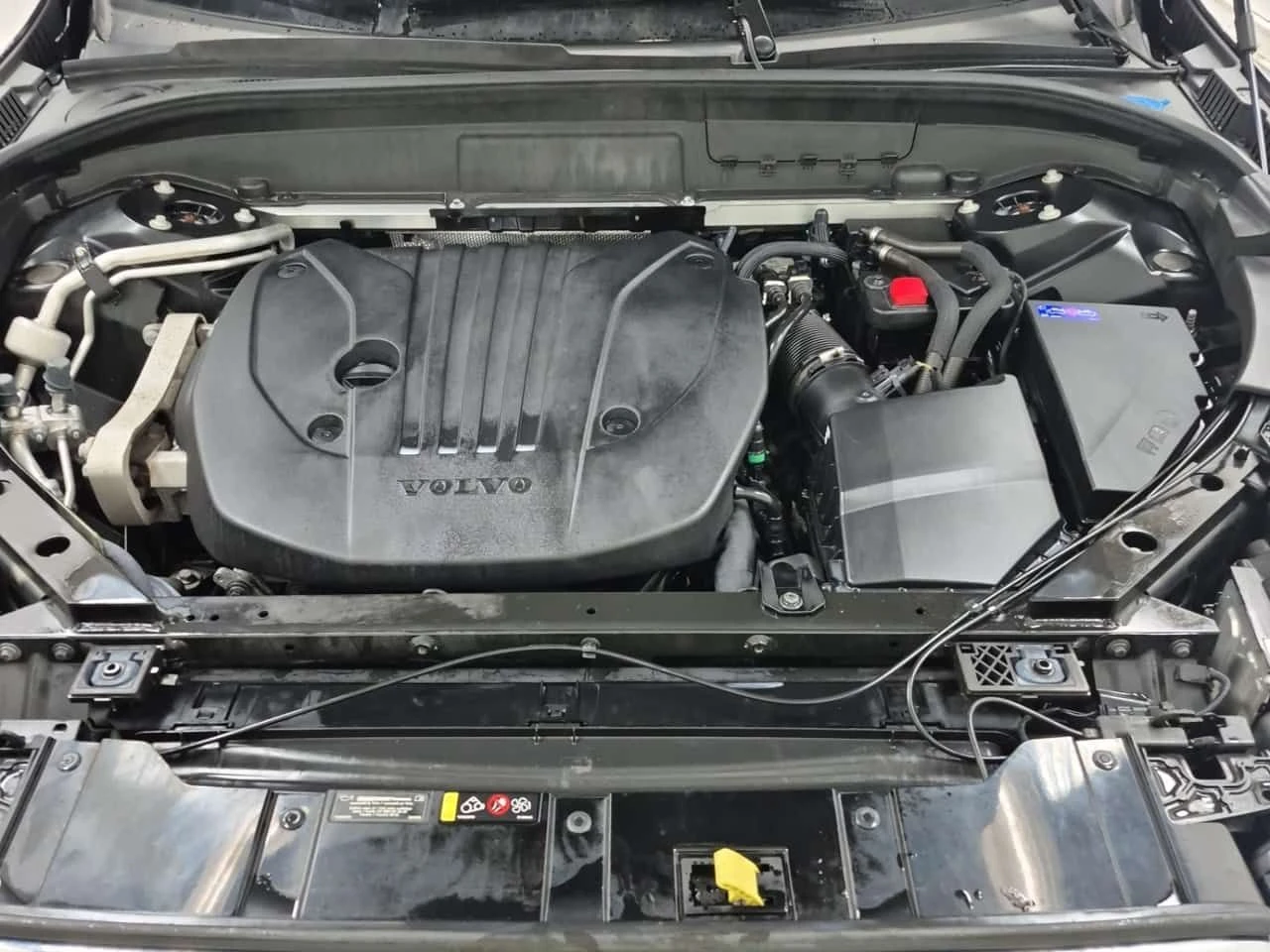 Volvo XC60 * CORE * ПАНОРАМА* ДВА ЧИФТА ГУМИ* , снимка 17 - Автомобили и джипове - 54256991