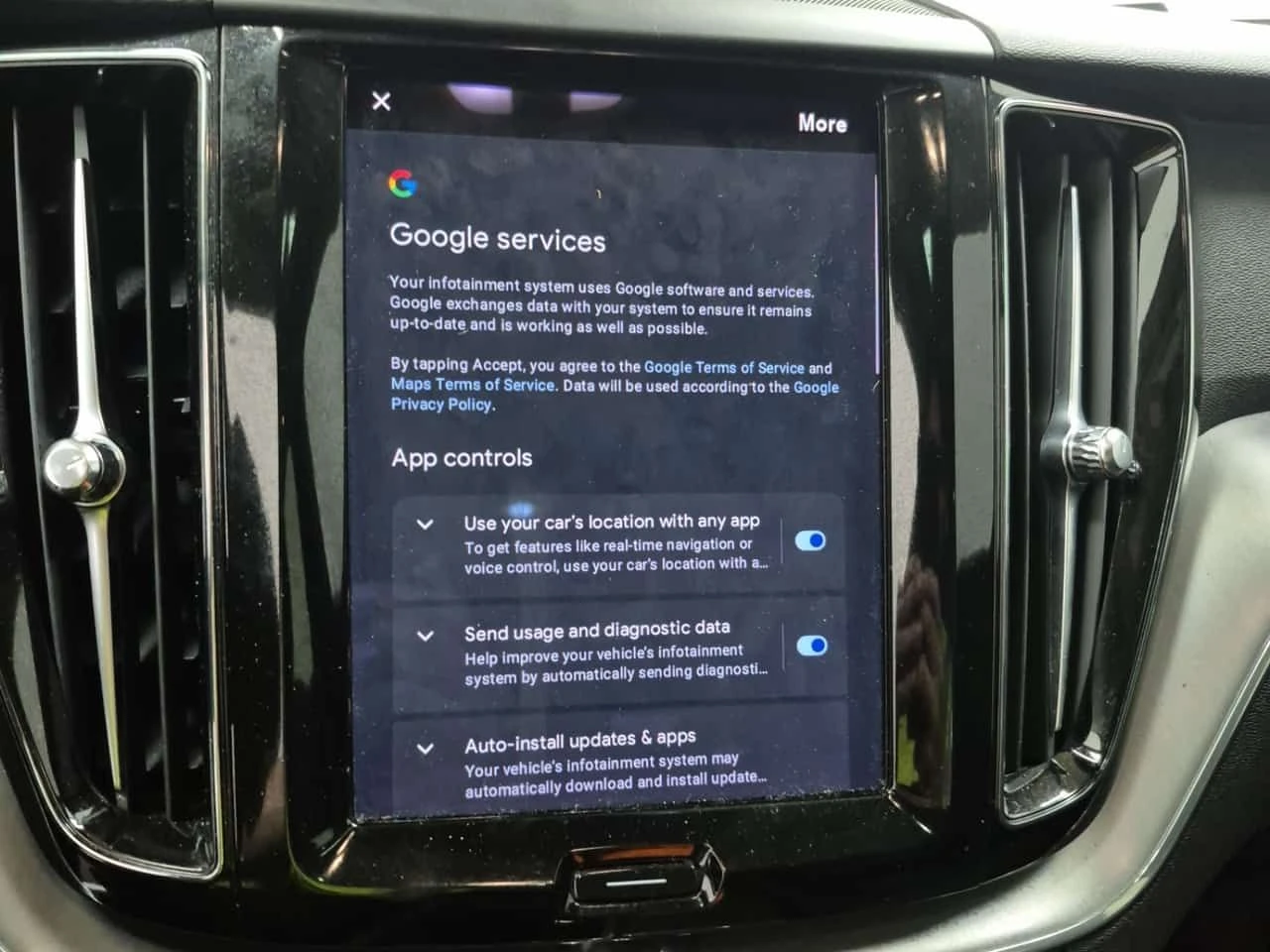 Volvo XC60 * CORE * ПАНОРАМА* ДВА ЧИФТА ГУМИ* , снимка 10 - Автомобили и джипове - 54256991