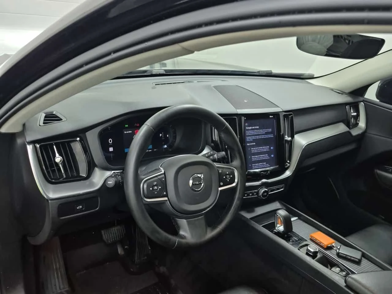 Volvo XC60 * CORE * ПАНОРАМА* ДВА ЧИФТА ГУМИ* , снимка 12 - Автомобили и джипове - 54256991