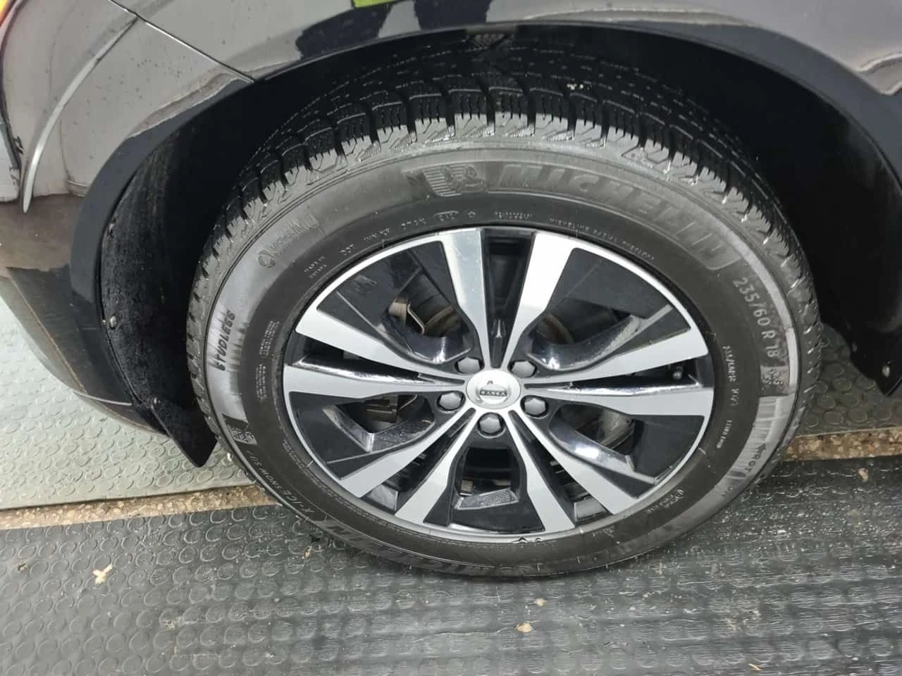 Volvo XC60 * CORE * ПАНОРАМА* ДВА ЧИФТА ГУМИ* , снимка 7 - Автомобили и джипове - 54256991