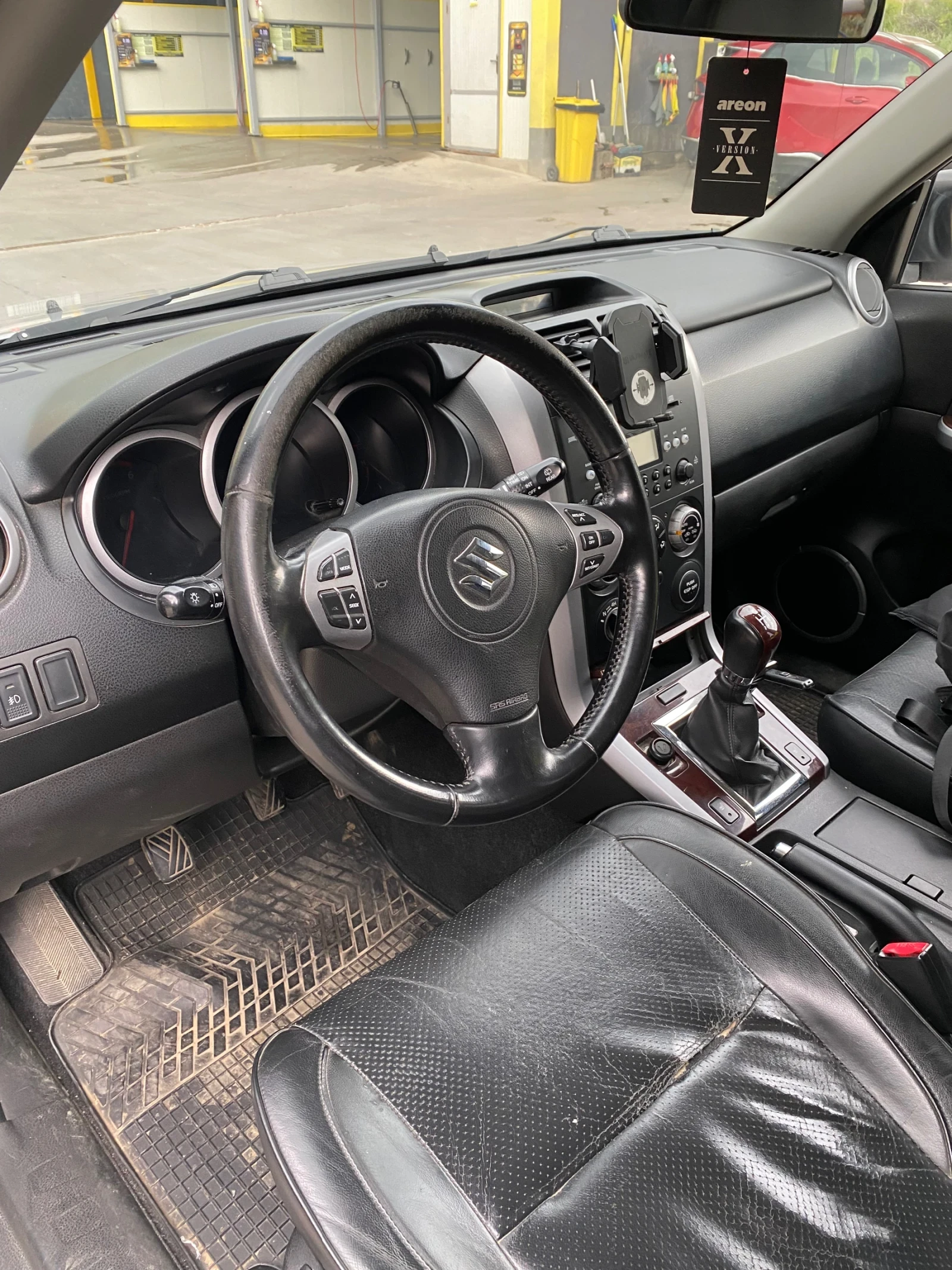 Suzuki Grand vitara, снимка 7 - Автомобили и джипове - 54641385