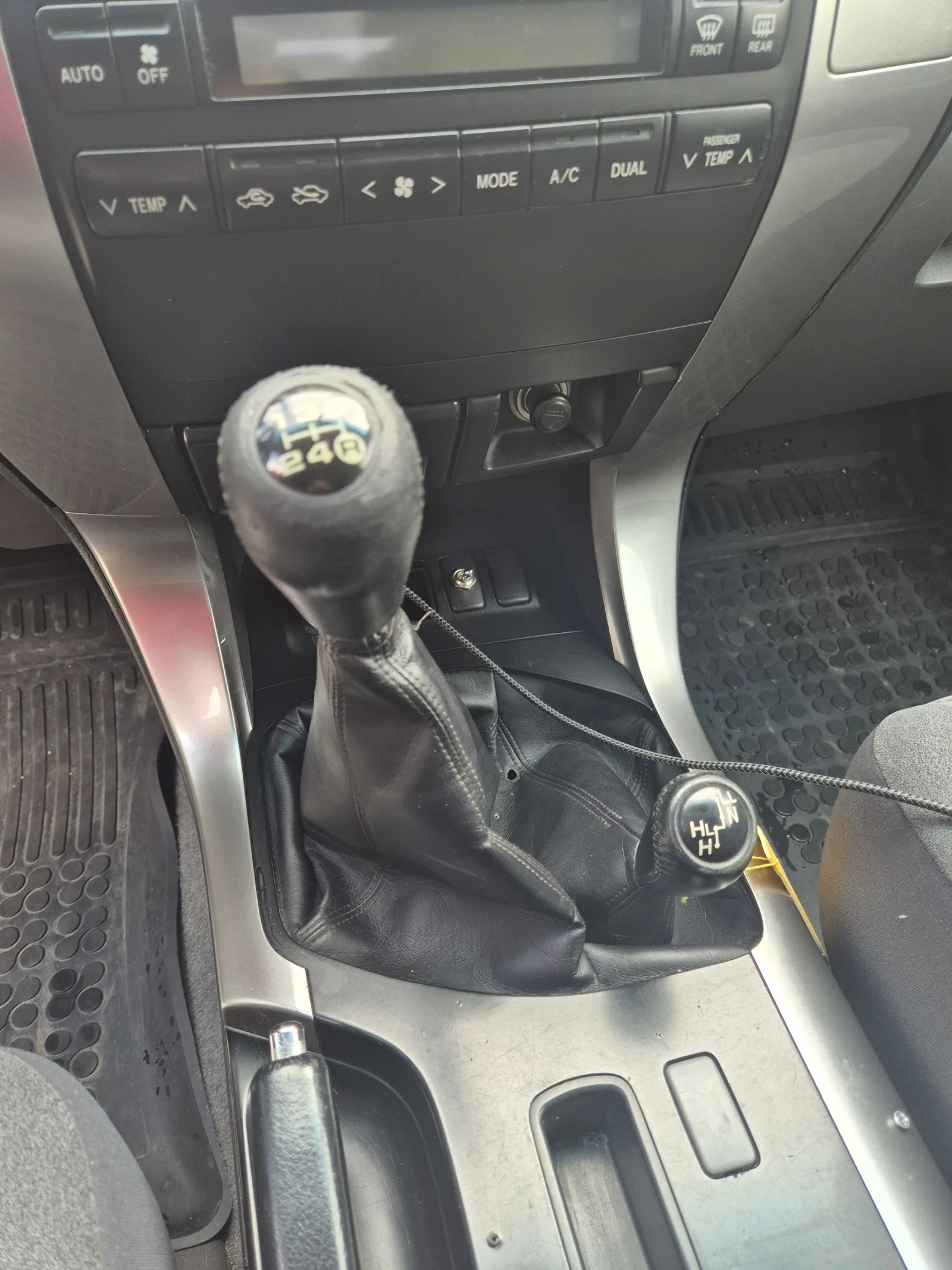 Toyota Land cruiser 120, снимка 14 - Автомобили и джипове - 54750990