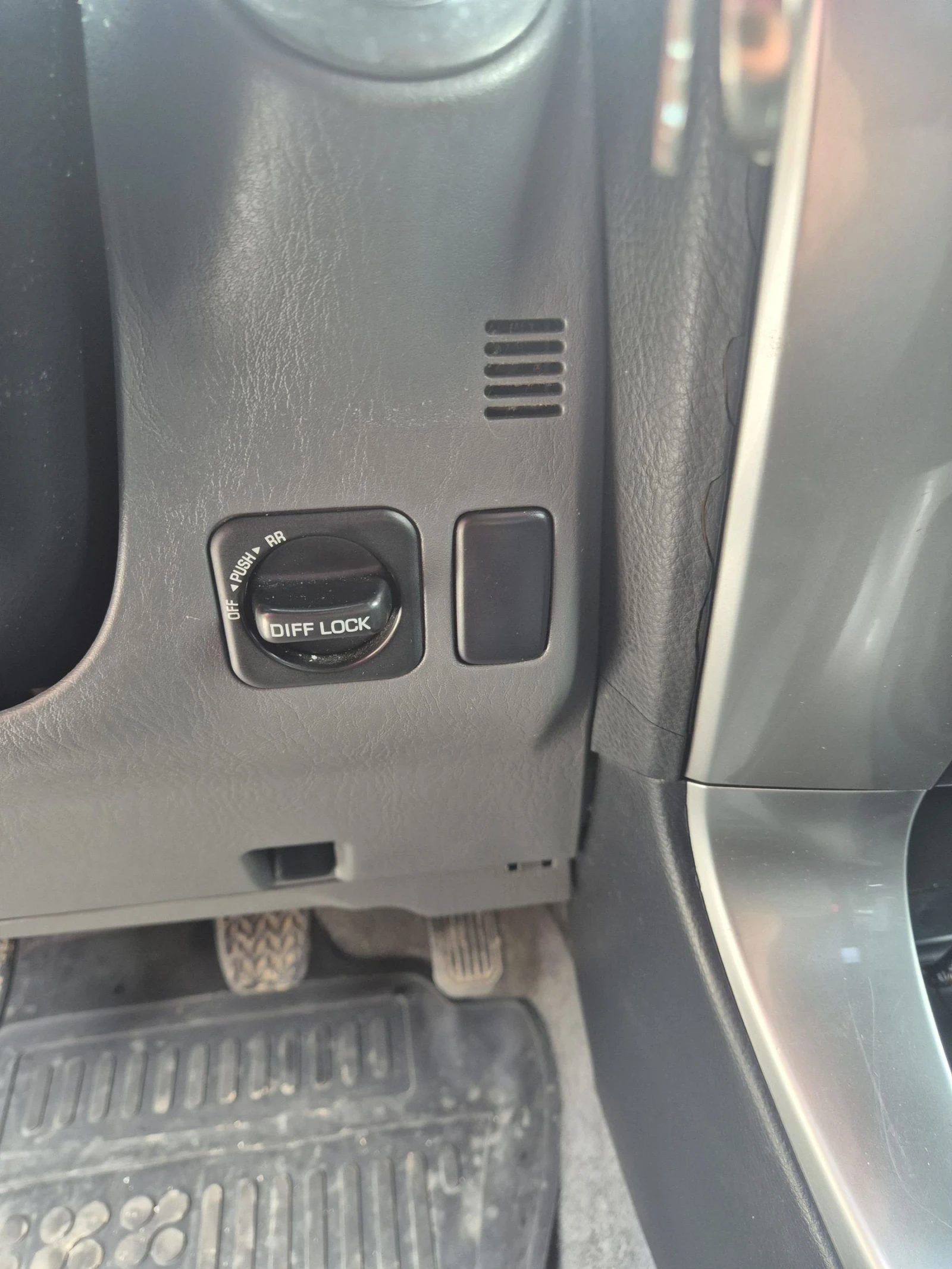 Toyota Land cruiser 120, снимка 12 - Автомобили и джипове - 54750990