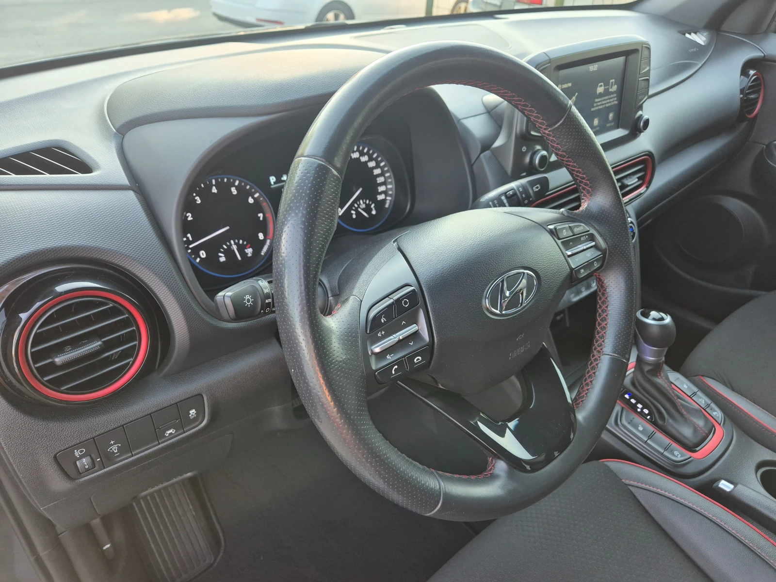 Hyundai Kona 1.6T-GDI/4x4 /���������  | Mobile.bg � ����������� 10