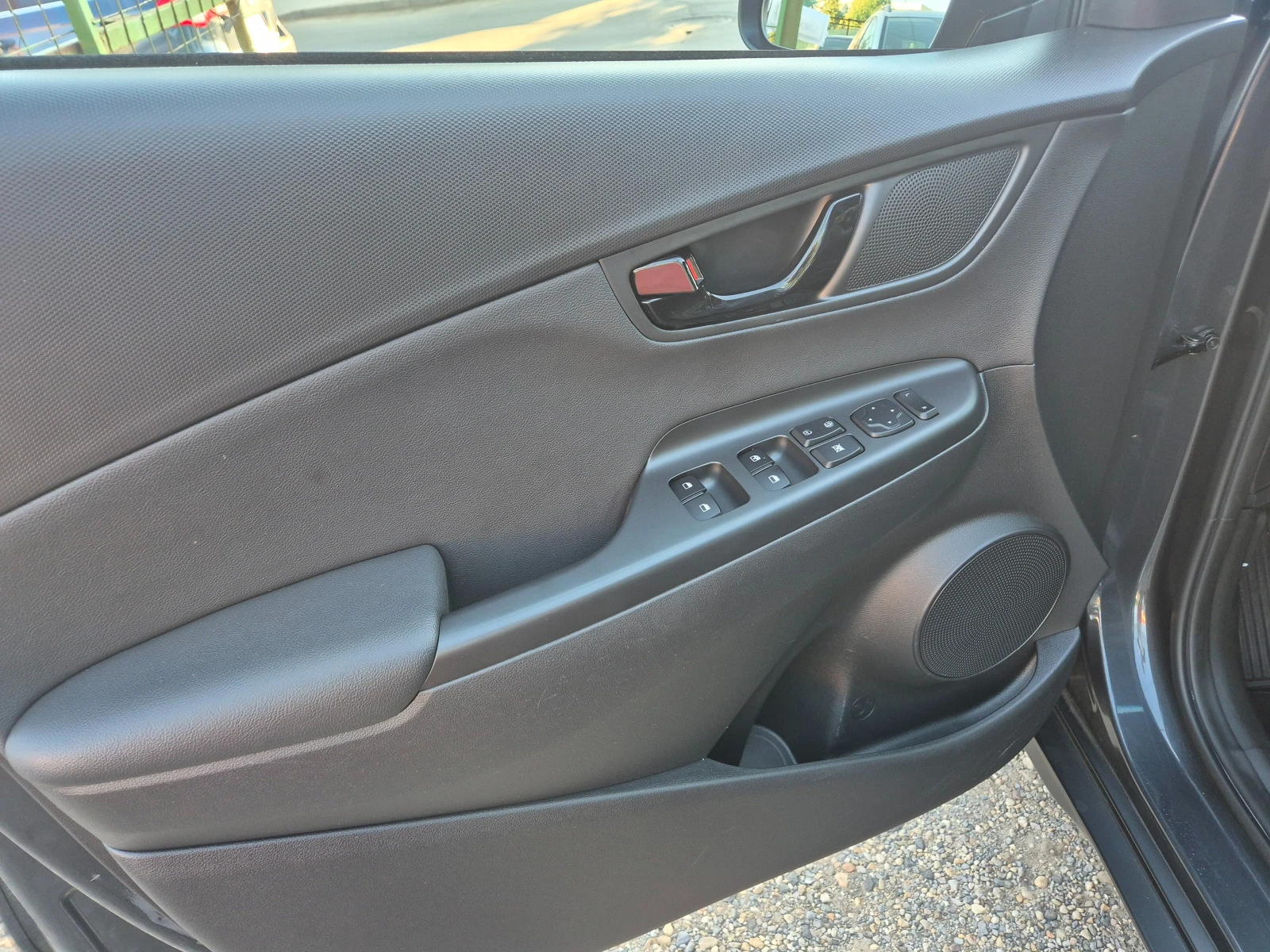 Hyundai Kona 1.6T-GDI/4x4 /���������  | Mobile.bg � ����������� 13