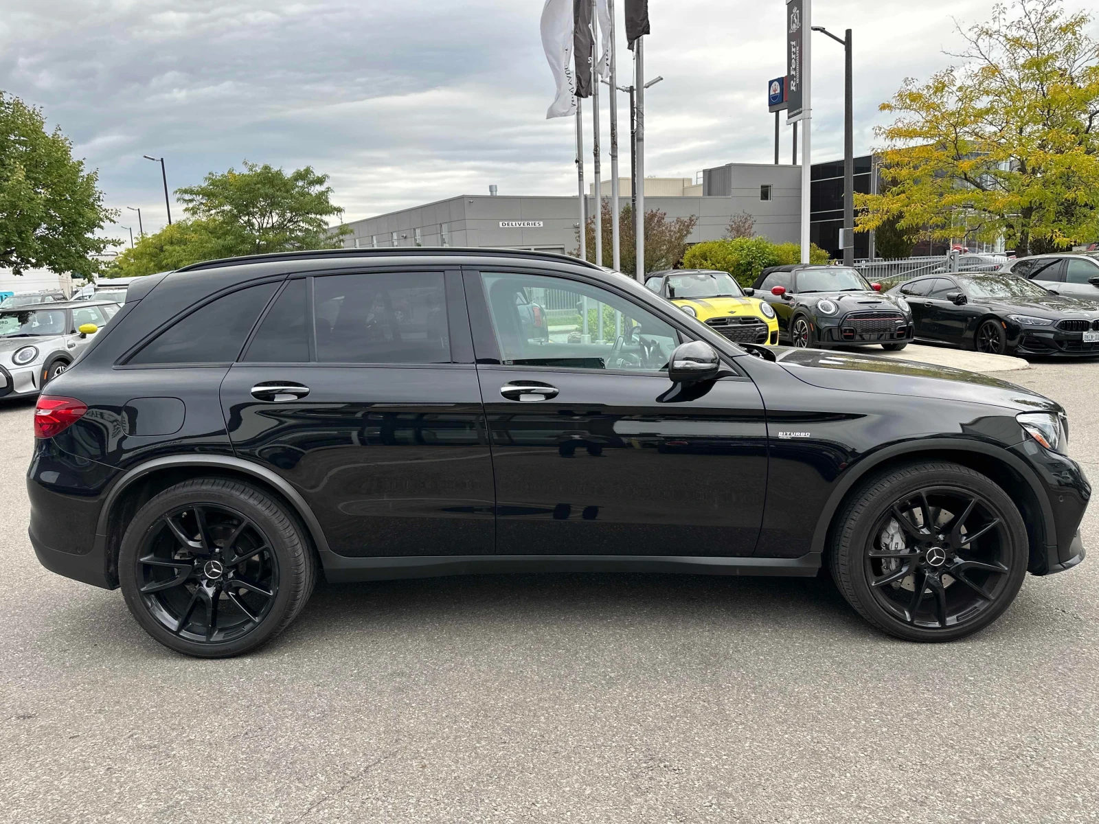 Mercedes-Benz GLC * AMG 43 * CARFAX * BURMESTER * HEAD-UP , снимка 3 - Автомобили и джипове - 56127253