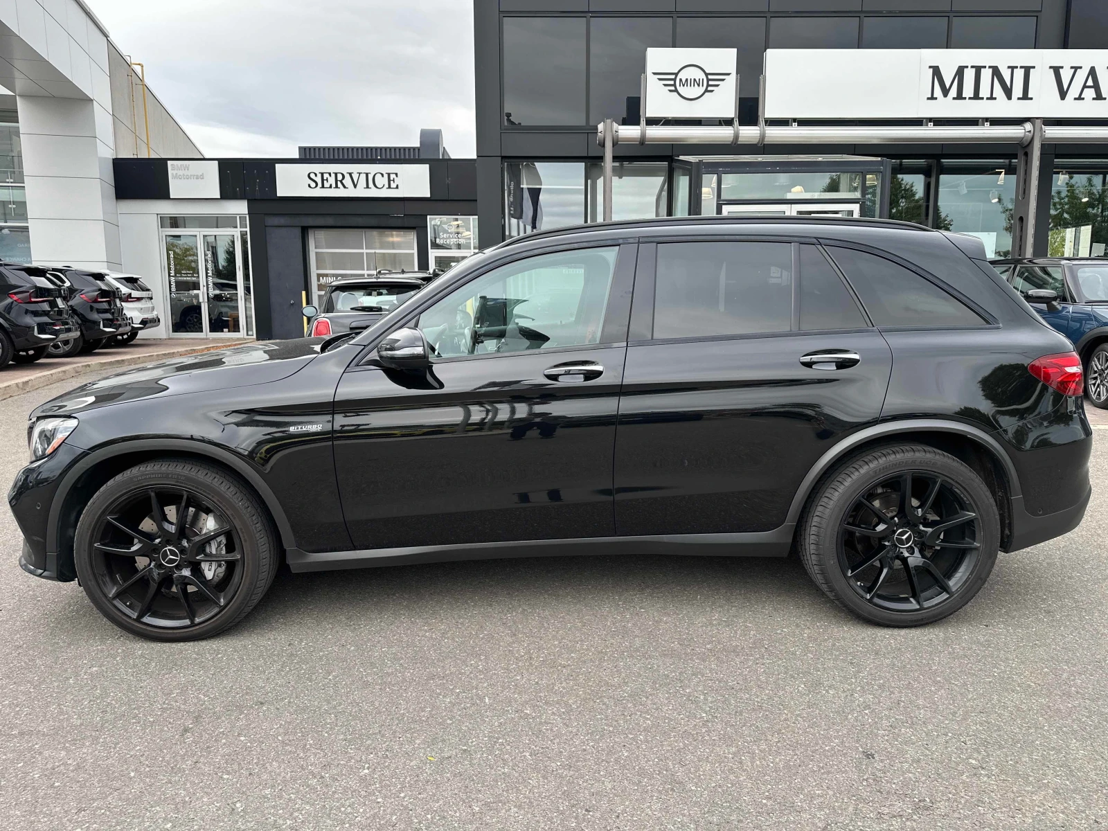 Mercedes-Benz GLC * AMG 43 * CARFAX * BURMESTER * HEAD-UP , снимка 2 - Автомобили и джипове - 56127253