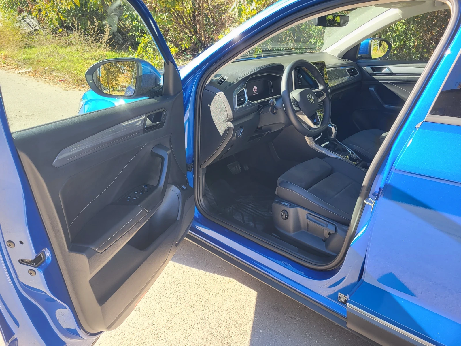 VW T-Roc 2.0 TDI 4x4, снимка 4 - Автомобили и джипове - 56152402