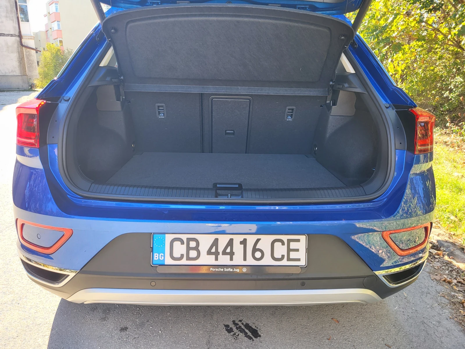 VW T-Roc 2.0 TDI 4x4, снимка 7 - Автомобили и джипове - 56152402