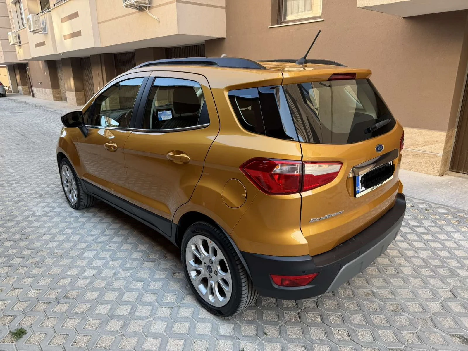 Ford EcoSport 1.0 Ecoboost Titanium, снимка 6 - Автомобили и джипове - 56165989
