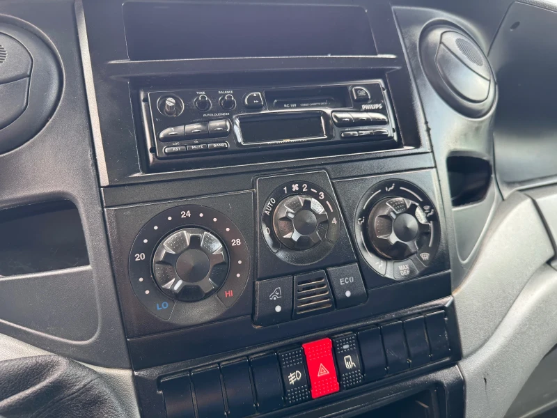 Iveco Daily 35C12* 2.3HPI* Климатик* Тристранен самосвал, снимка 8 - Бусове и автобуси - 51169296