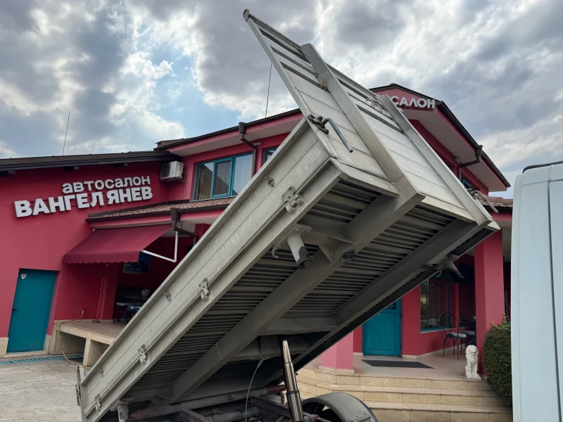 Iveco Daily 35C12* 2.3HPI* Климатик* Тристранен самосвал, снимка 12 - Бусове и автобуси - 51169296