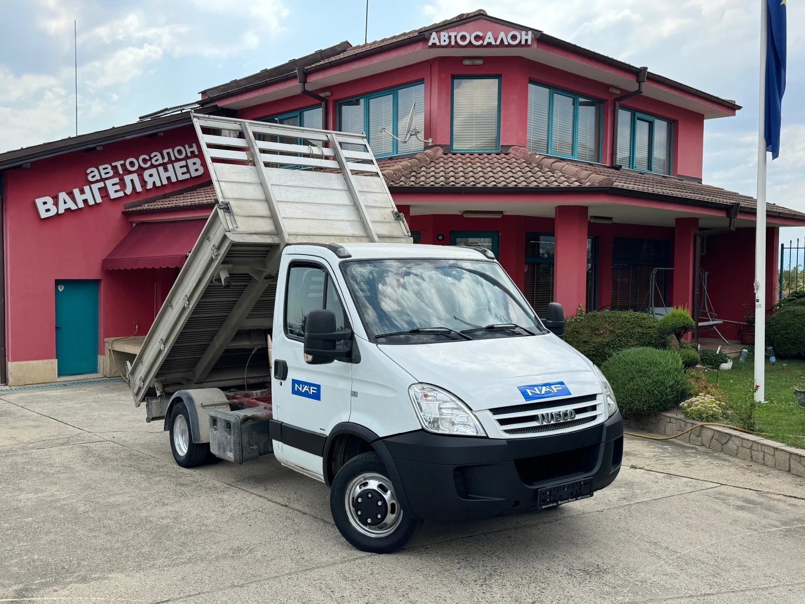 Iveco Daily КЛИМАТИК* 35C12* Тристранен самосвал - изображение 2