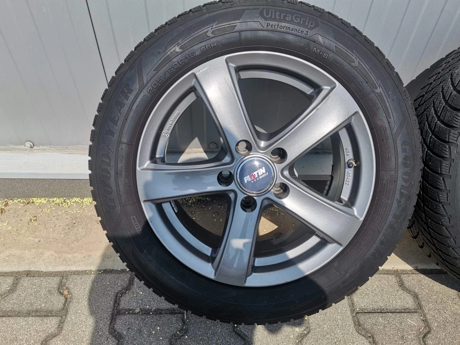    205/60R16 | Mobile.bg   5